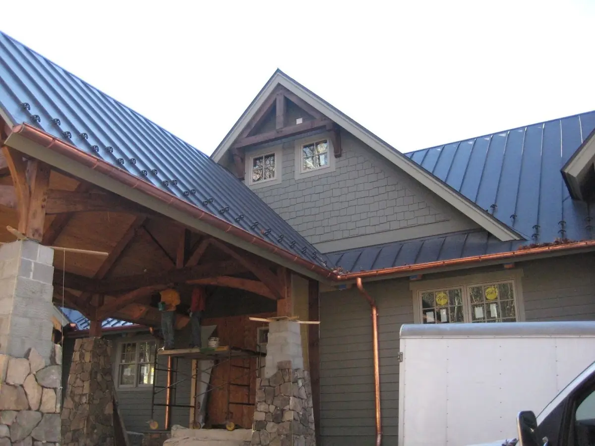 Craftsman Roofing team delivering quality roofing work in Spring Creek
